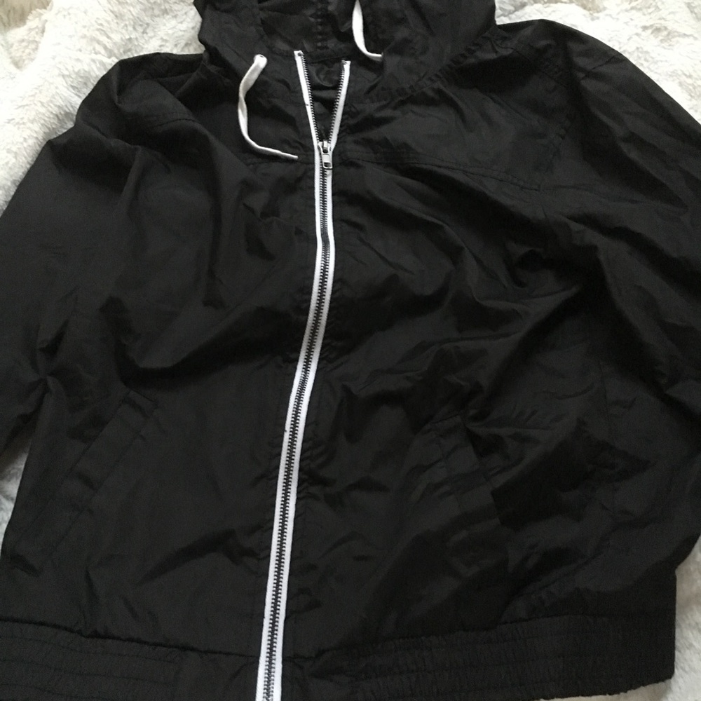 Zumiez black windbreaker